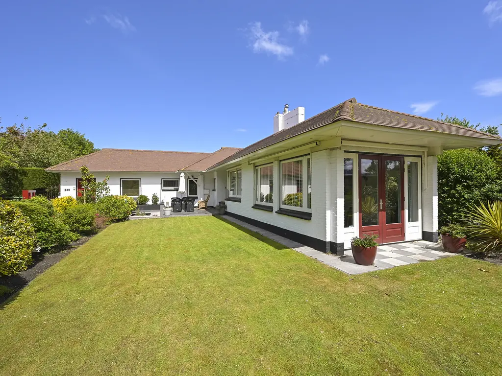 Westkapellelaan 236, 'S-GRAVENHAGE