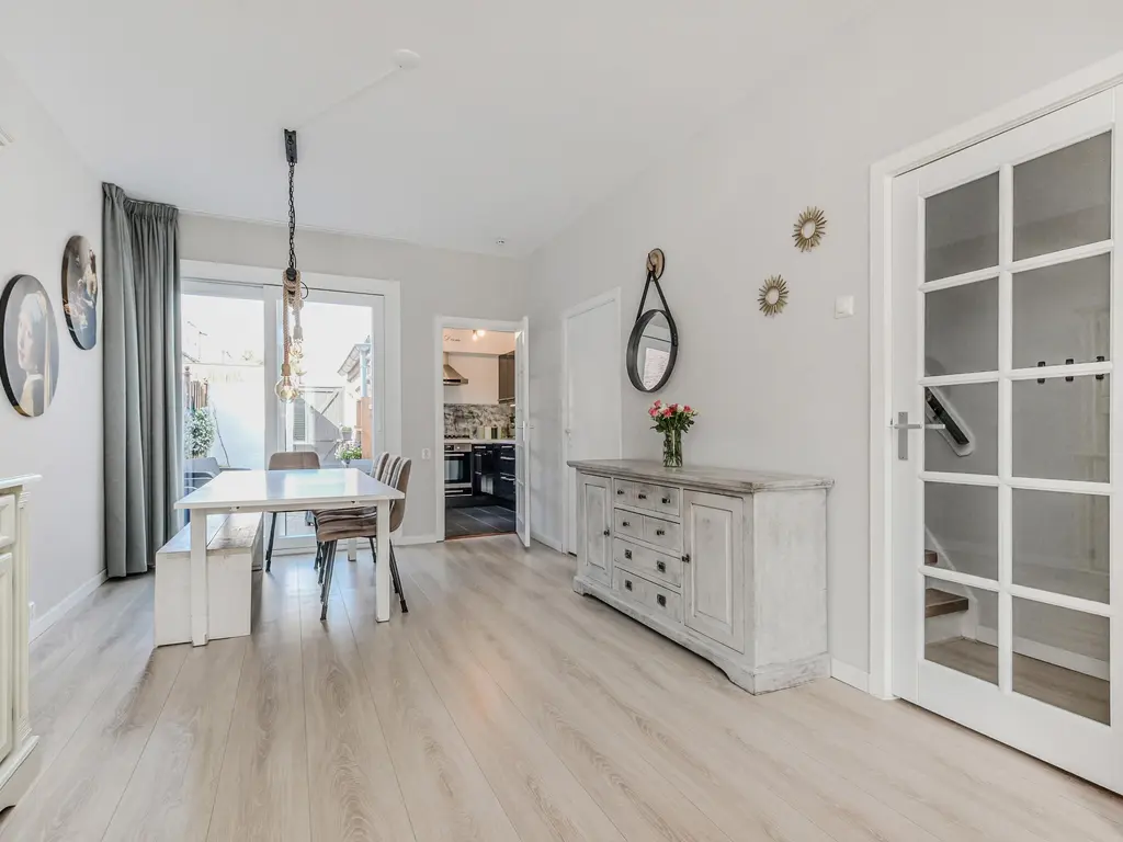 Loolaan 34, VOORBURG