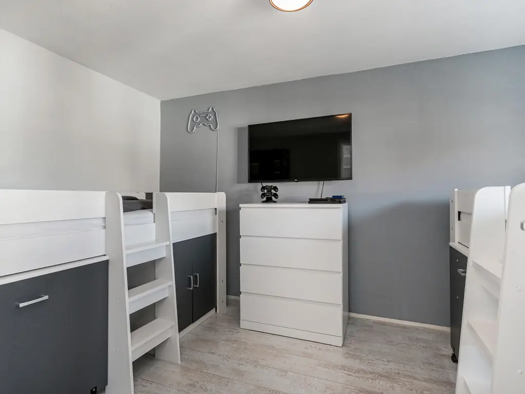 Loolaan 34, VOORBURG