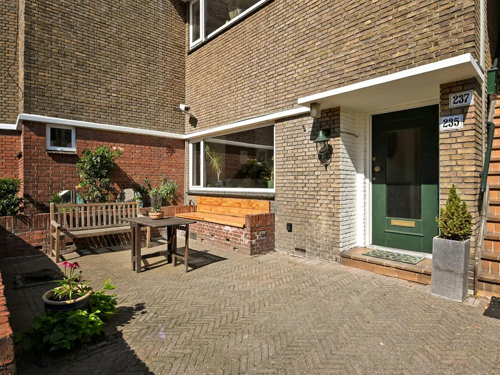 van Naeltwijckstraat 235, VOORBURG