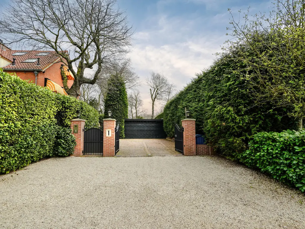 Waalsdorperlaan 42, WASSENAAR