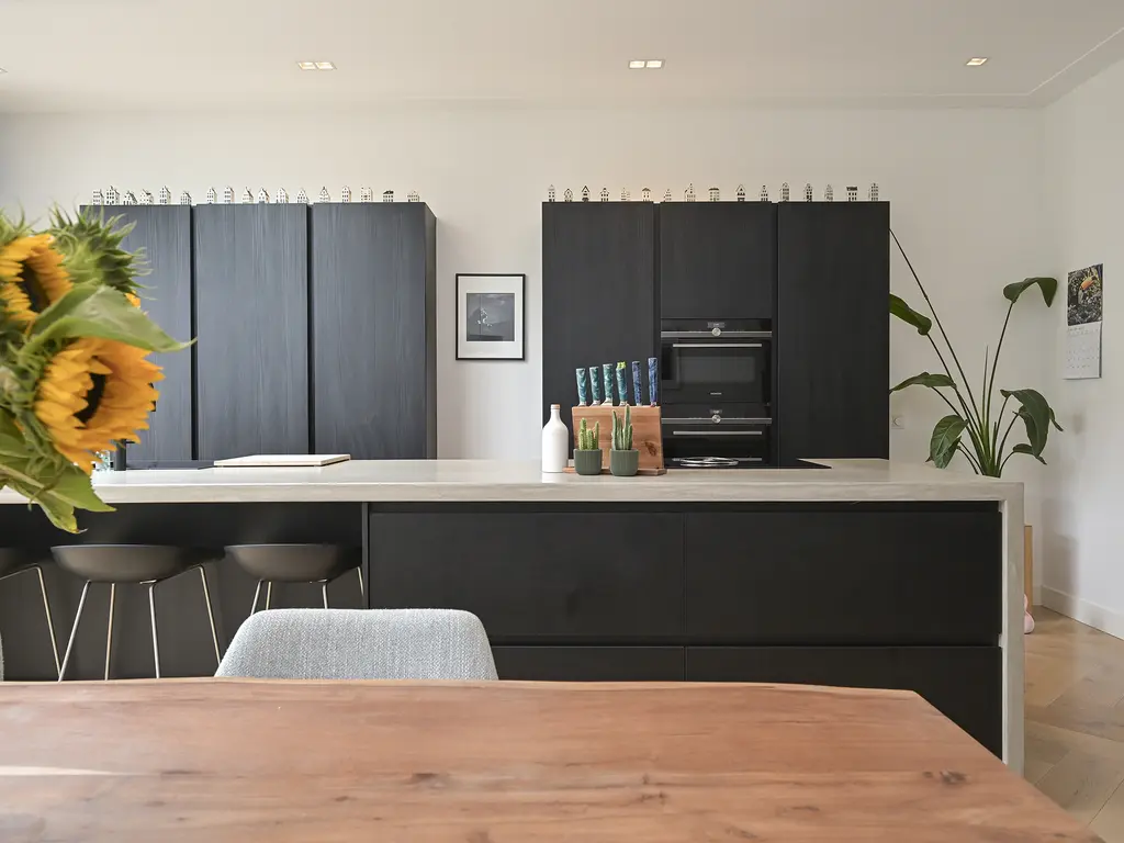 Van der Woertstraat 34, 'S-GRAVENHAGE