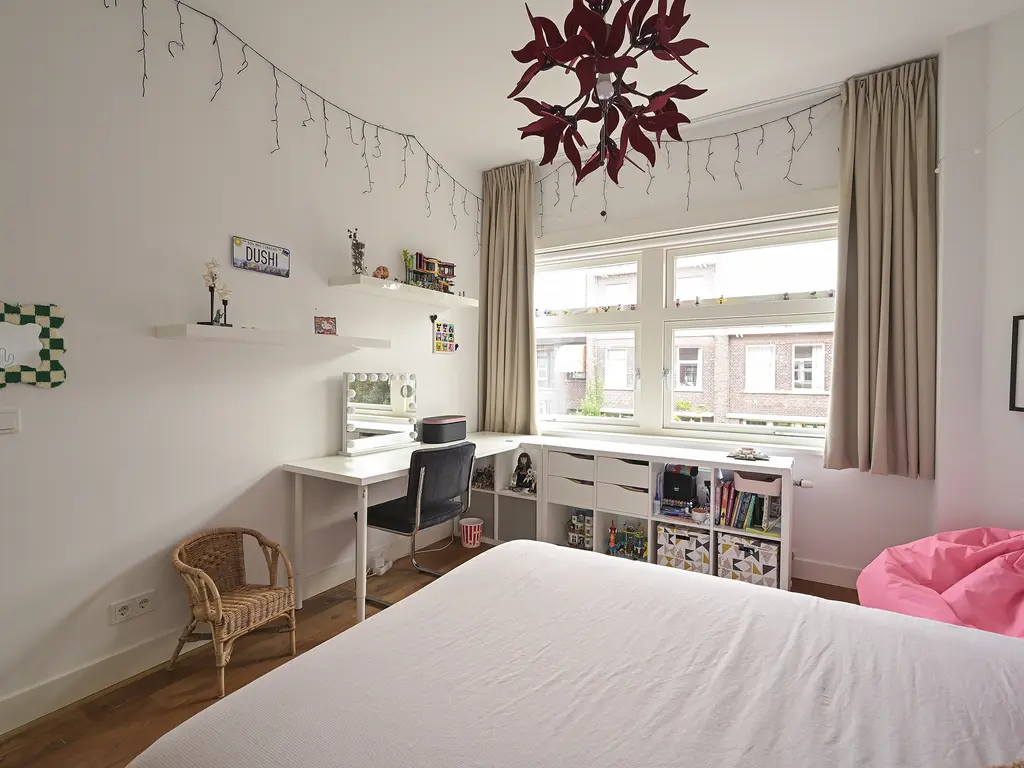 Van der Woertstraat 34, 'S-GRAVENHAGE