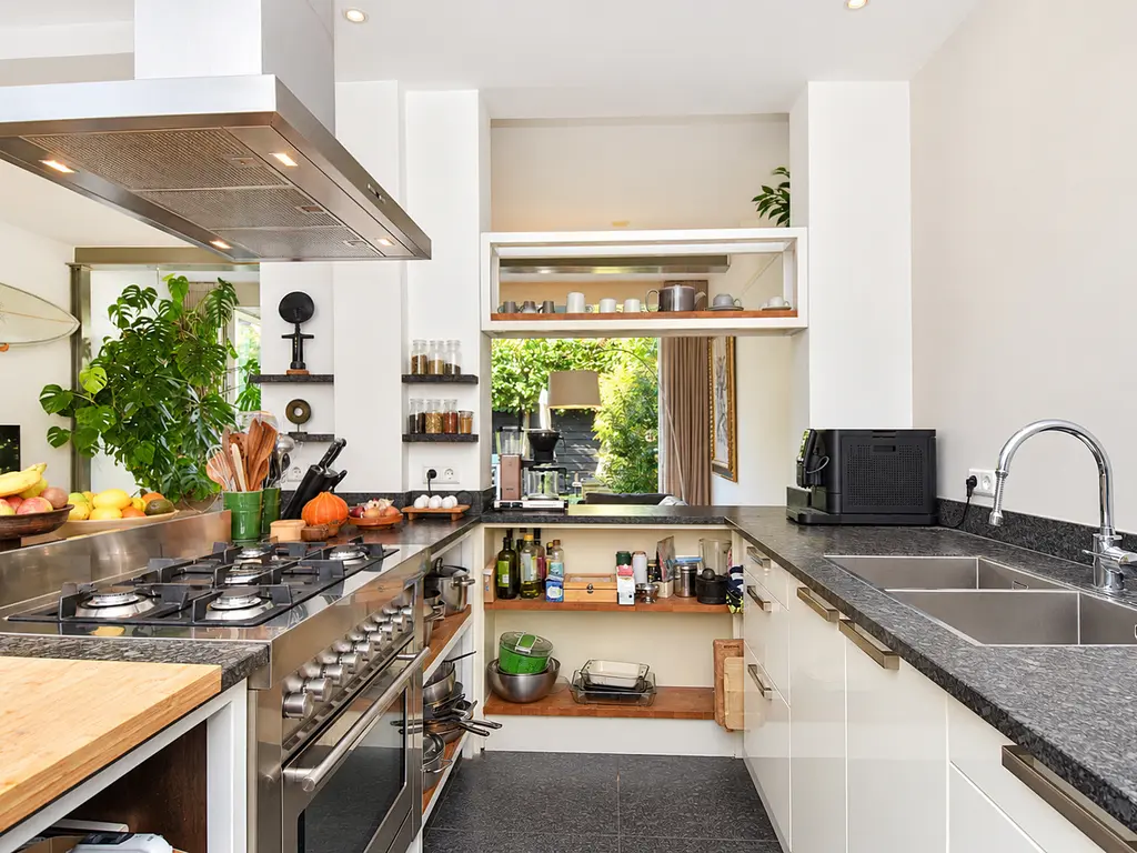 Van Loostraat 125, 'S-GRAVENHAGE