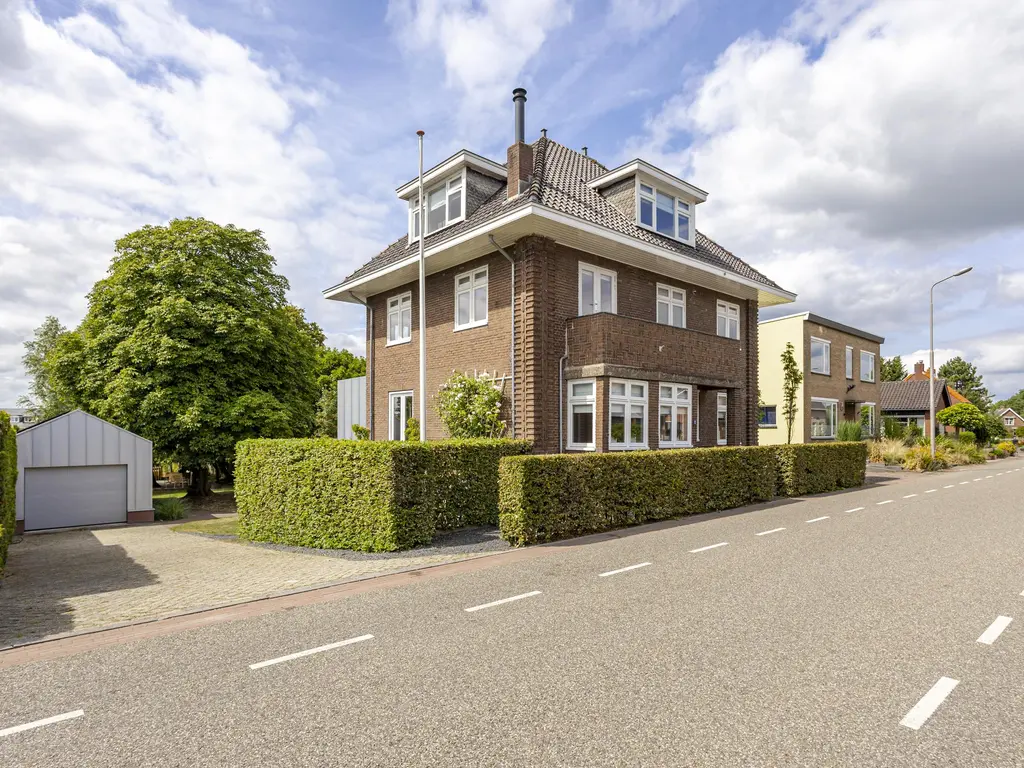Bazeldijk 12, MEERKERK