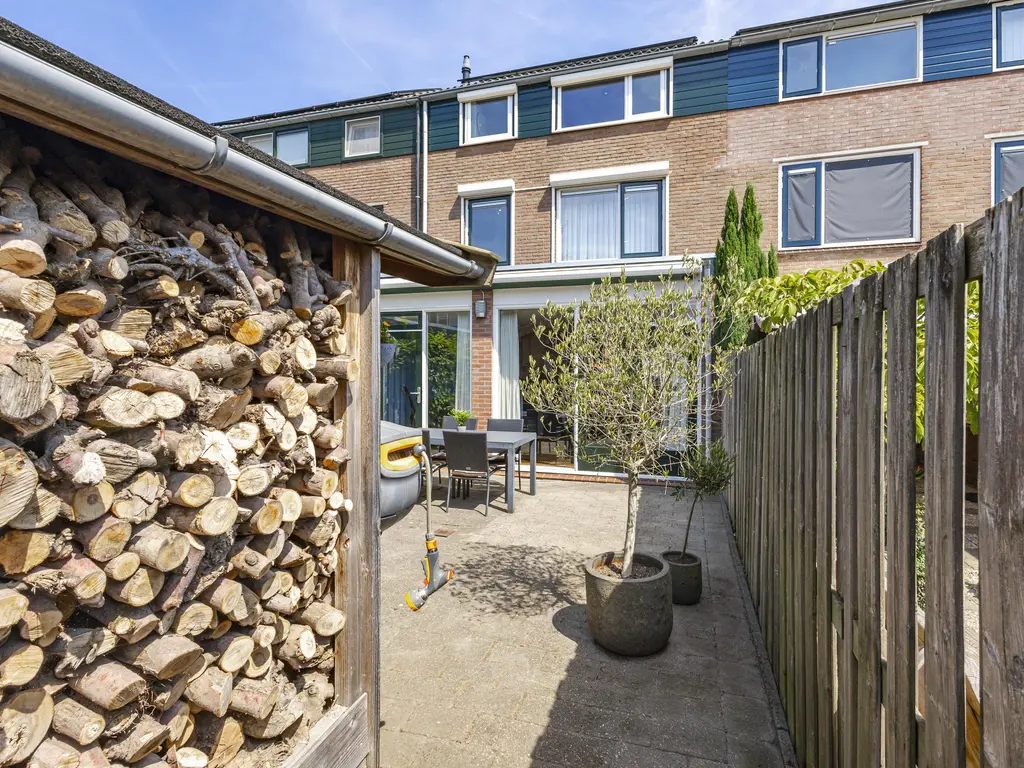 Burgemeester van der Bruggelaan 6, GIESSENBURG