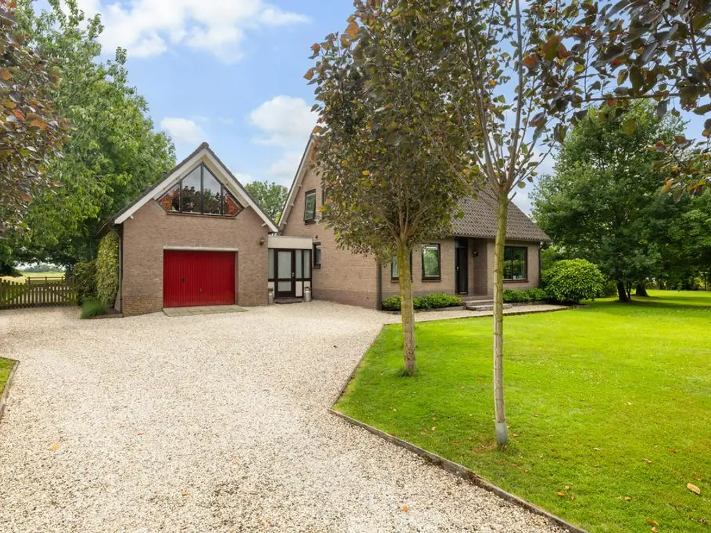 Oosteinde 32a, WAARDER