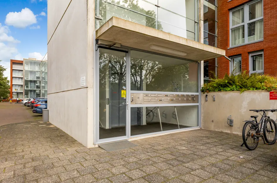 Ferdinand Bolstraat 31