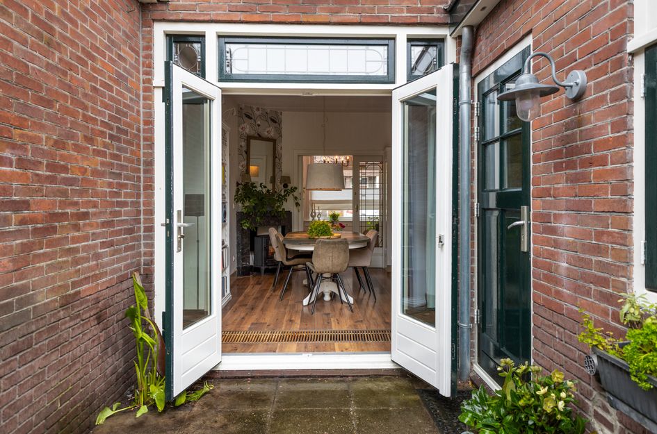 Tussenwoning te koop: Leliestraat 7, Woerden