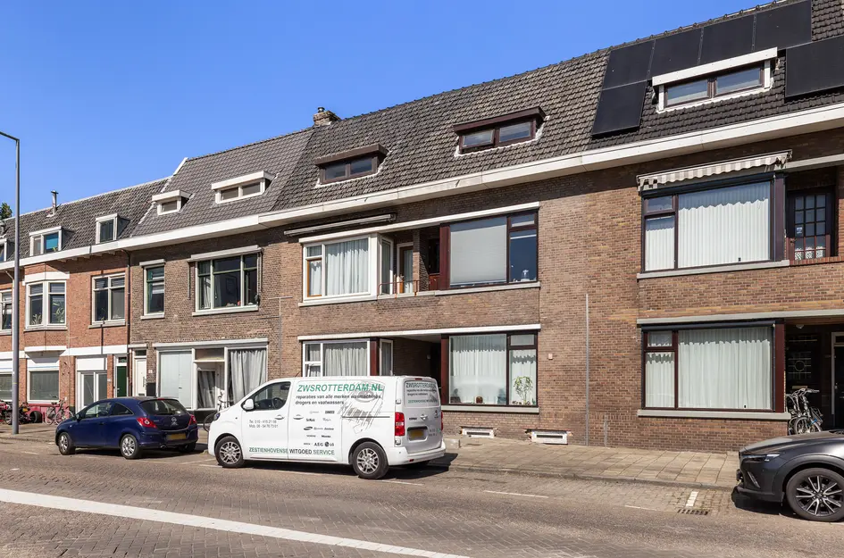 Zestienhovensekade 97A