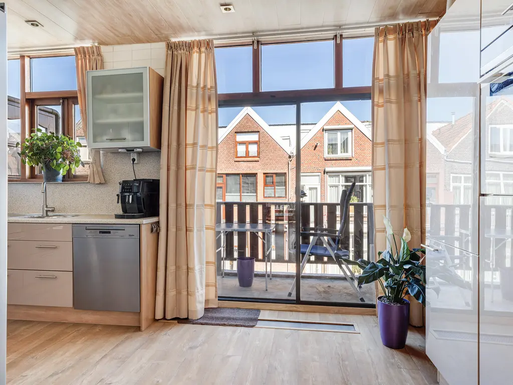Zestienhovensekade 97A, ROTTERDAM