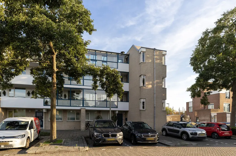 Eduard C F Hellendoornstraat 75