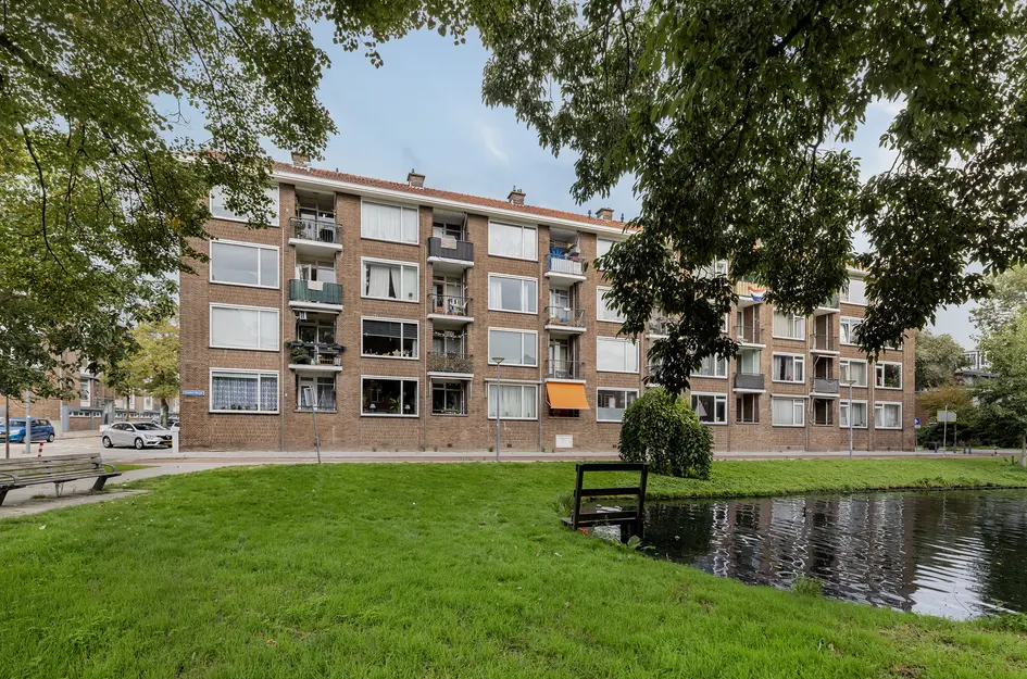 Hoekersingel 35