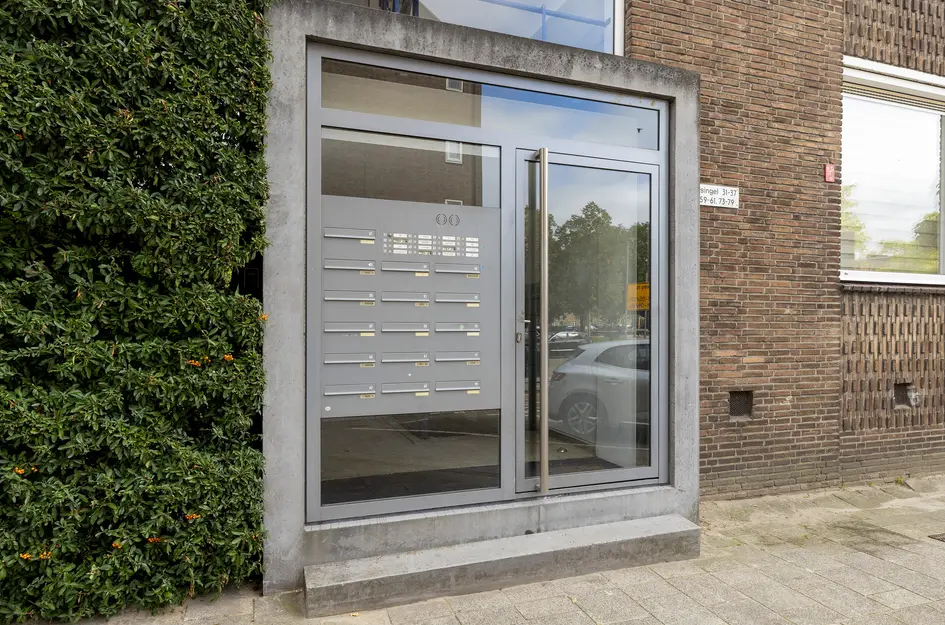 Hoekersingel 35