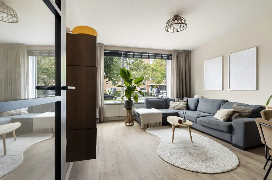 Hoekersingel 35
