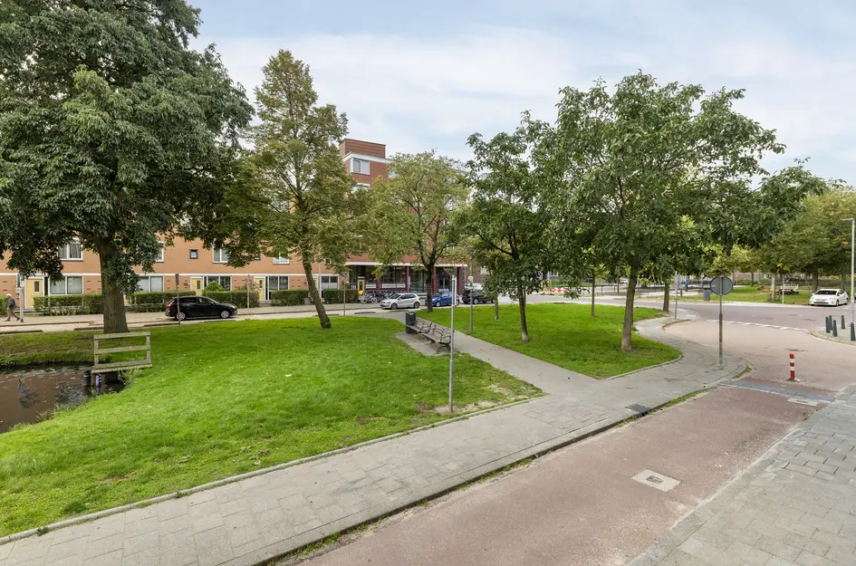 Hoekersingel 35