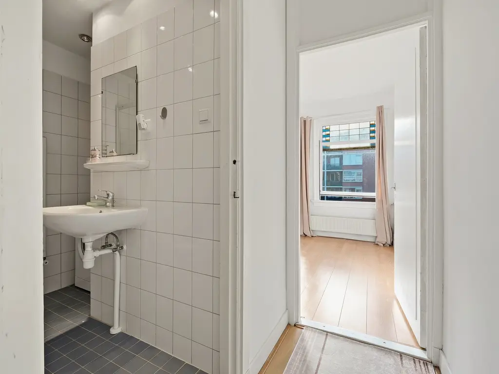 Linnaeusstraat 9, Den Haag