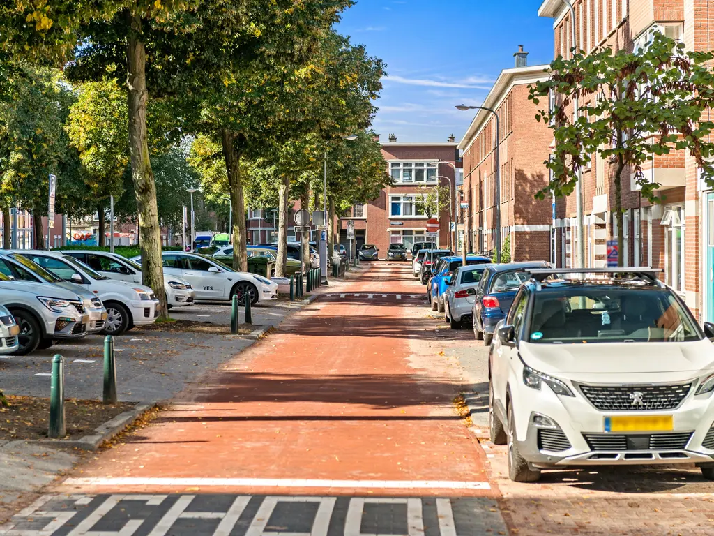 Linnaeusstraat 9, Den Haag