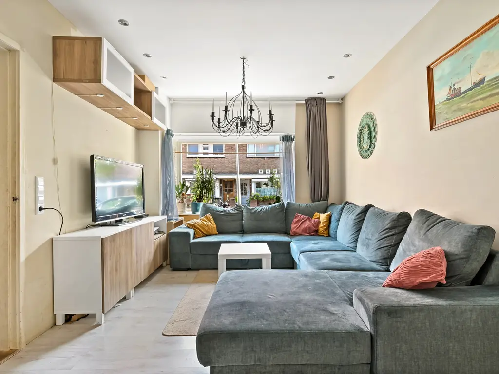 Boele van Hensbroekstraat 27, Den Haag