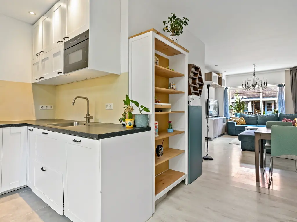 Boele van Hensbroekstraat 27, Den Haag