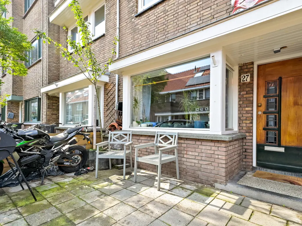 Boele van Hensbroekstraat 27, Den Haag