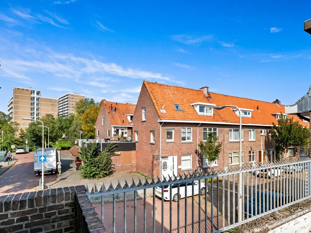 Van Zeggelenlaan 8, Den Haag