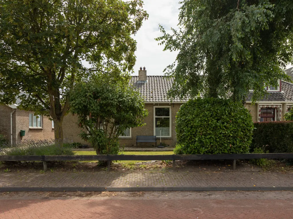 van Osingaweg 11, Schettens