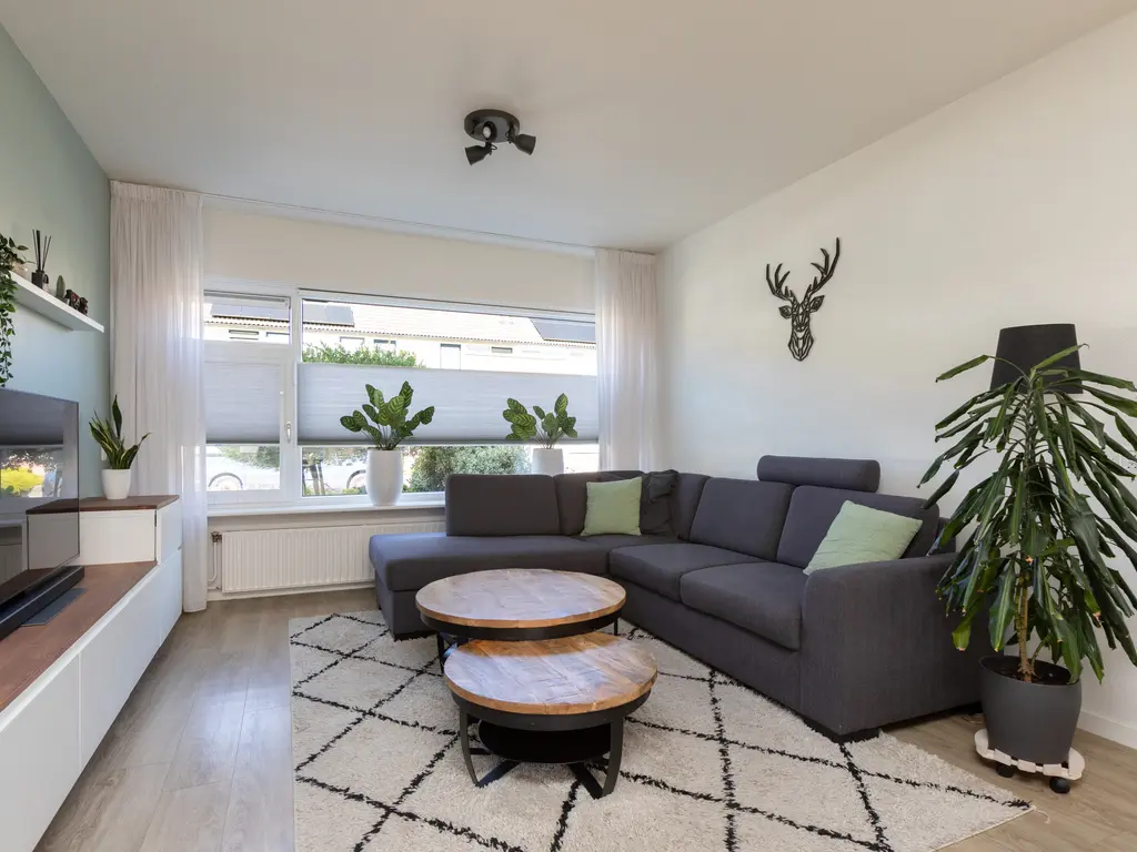 De Roeden 21, Bolsward