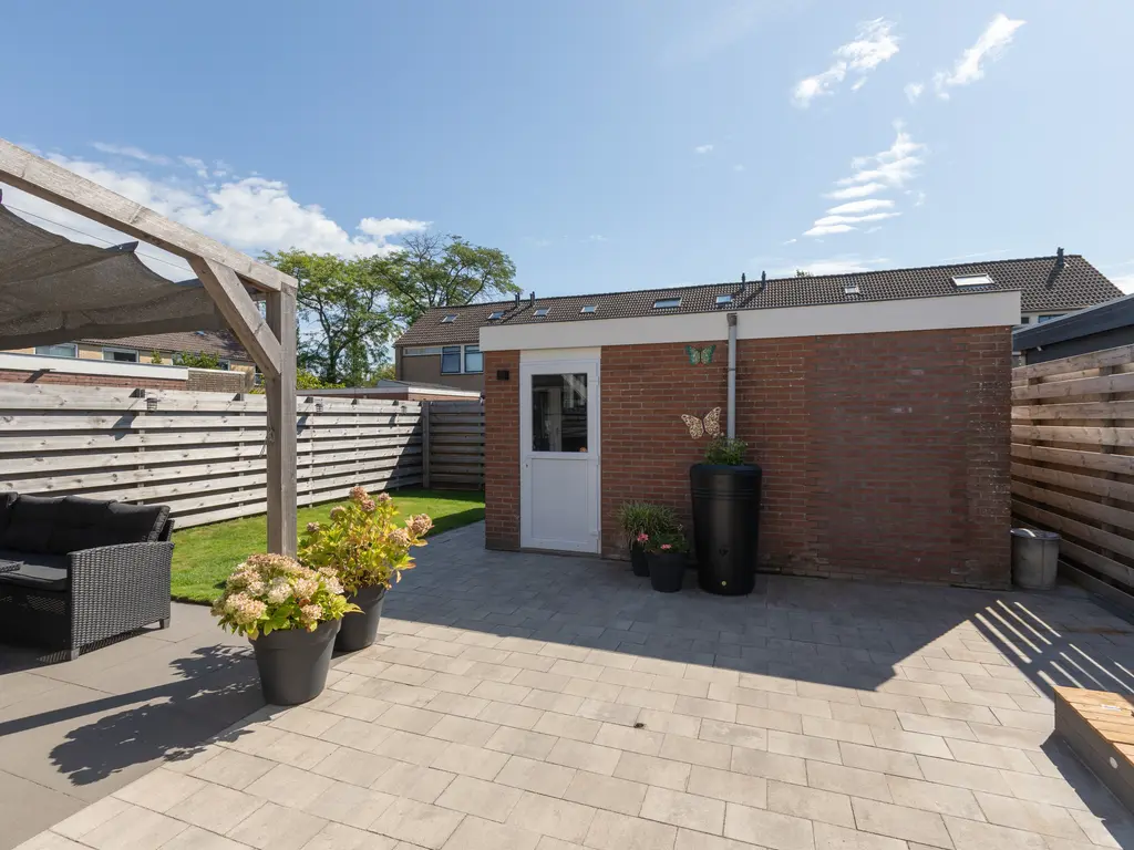 De Roeden 21, Bolsward