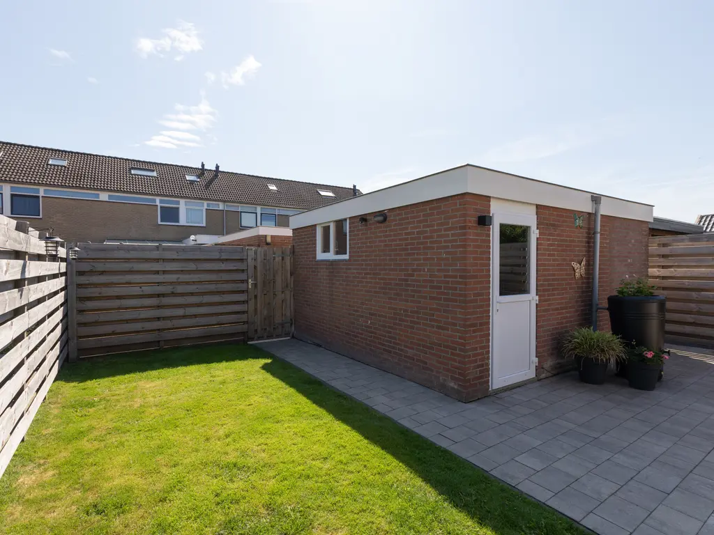 De Roeden 21, Bolsward