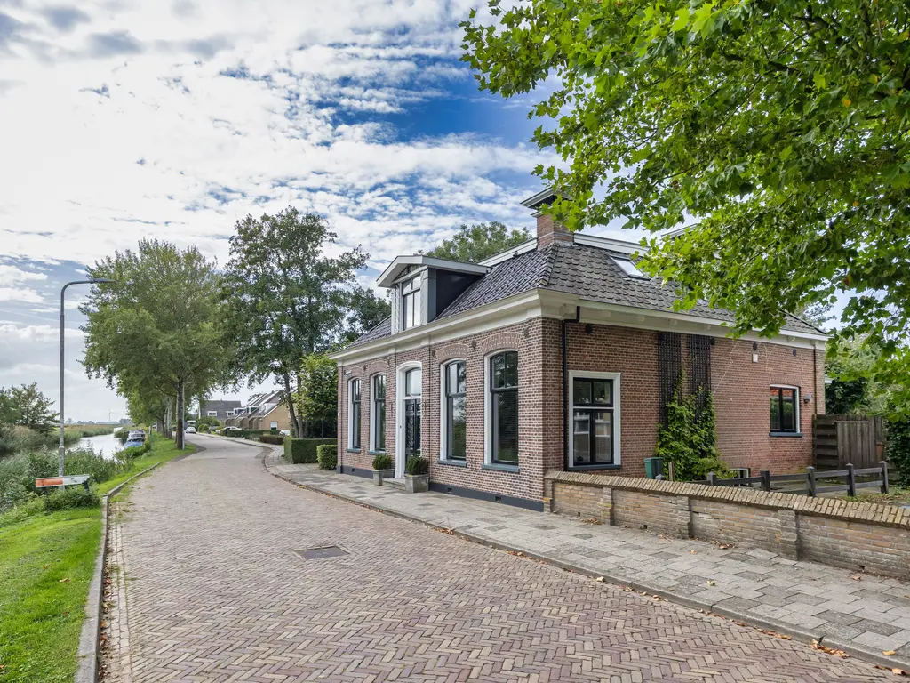 Schoolsingel 22, Arum