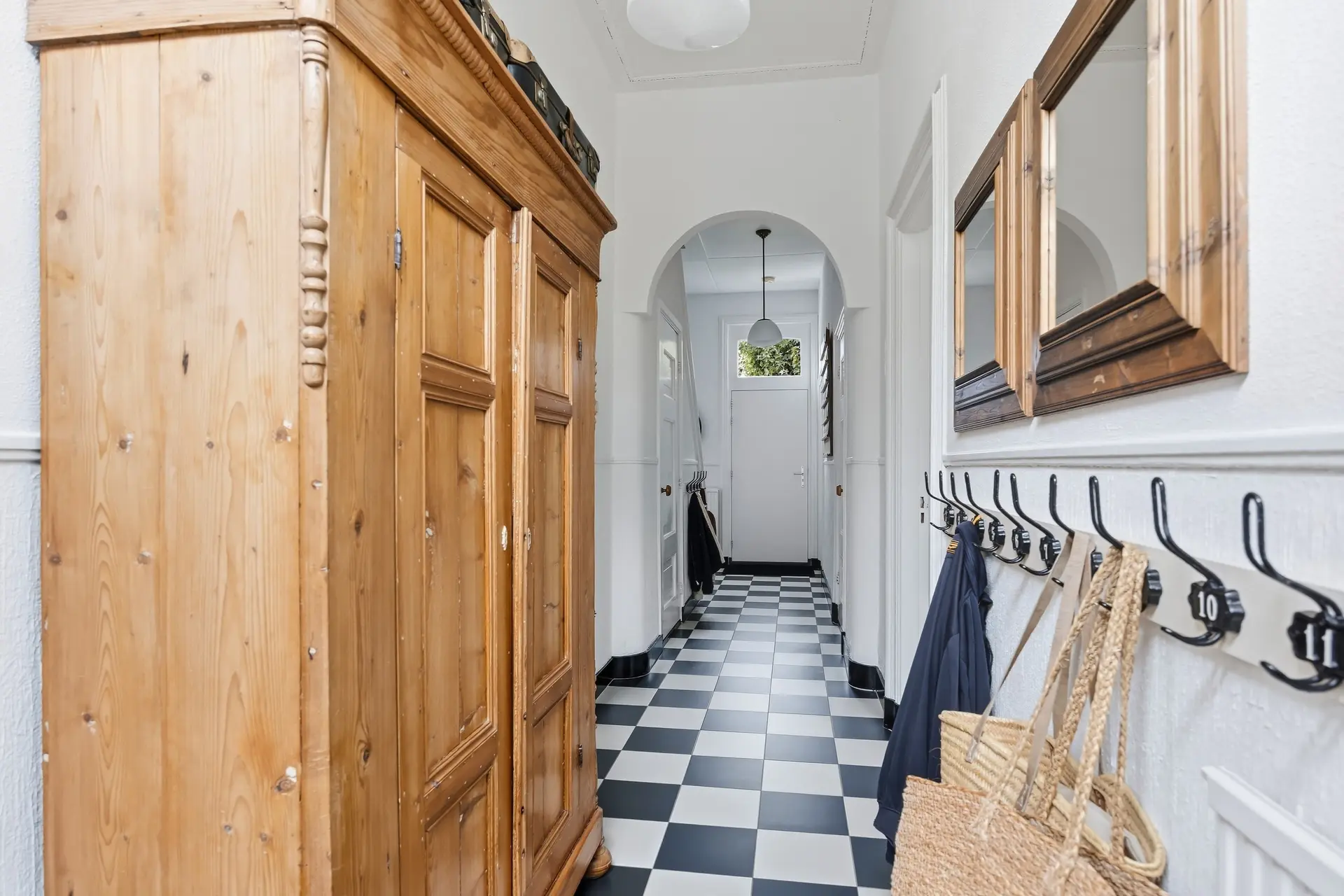 Schoolsingel 22, Arum