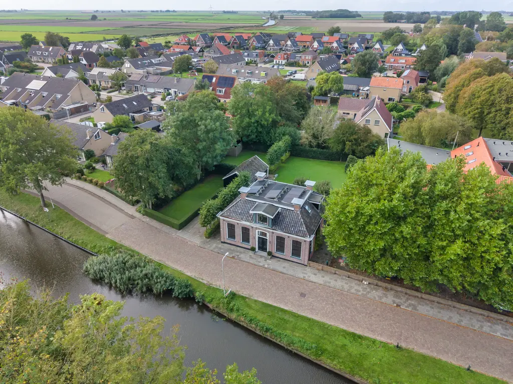 Schoolsingel 22, Arum