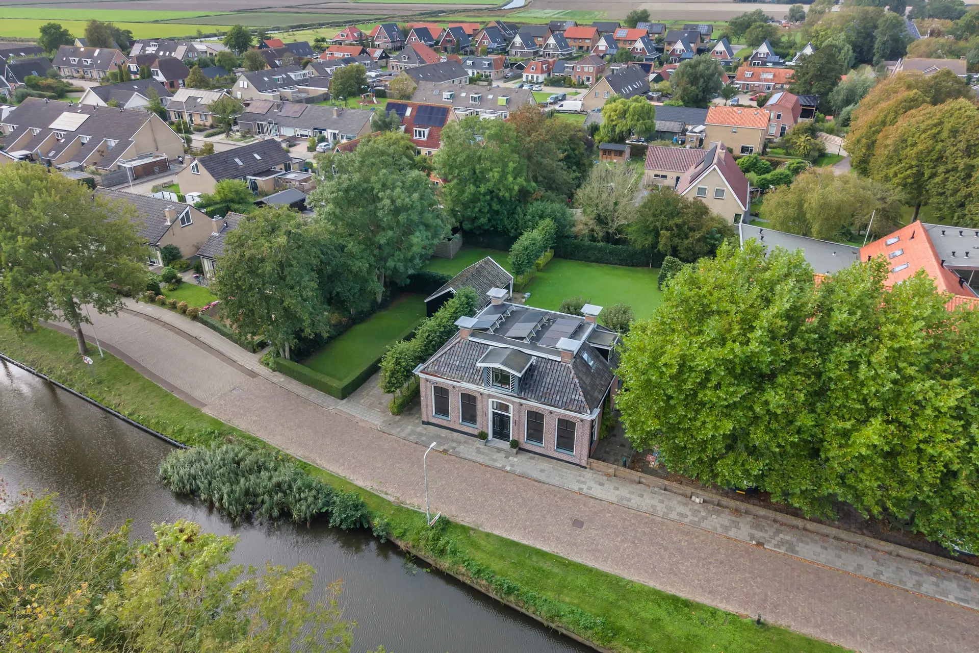 Schoolsingel 22, Arum
