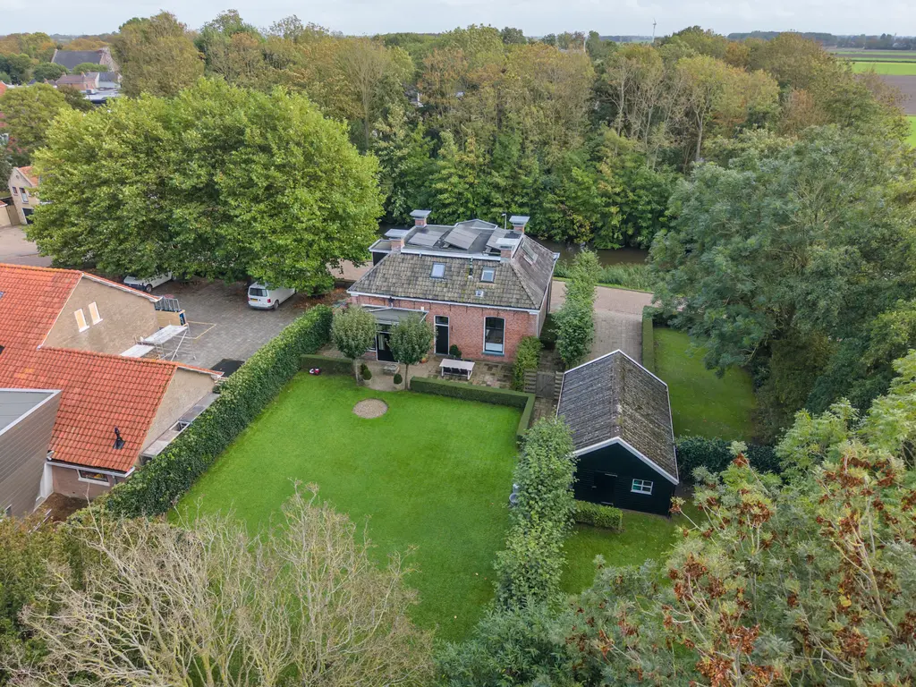 Schoolsingel 22, Arum