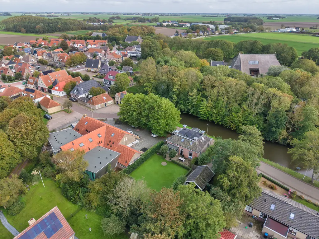 Schoolsingel 22, Arum