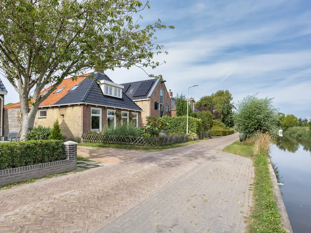 Franekerkade 17, Arum