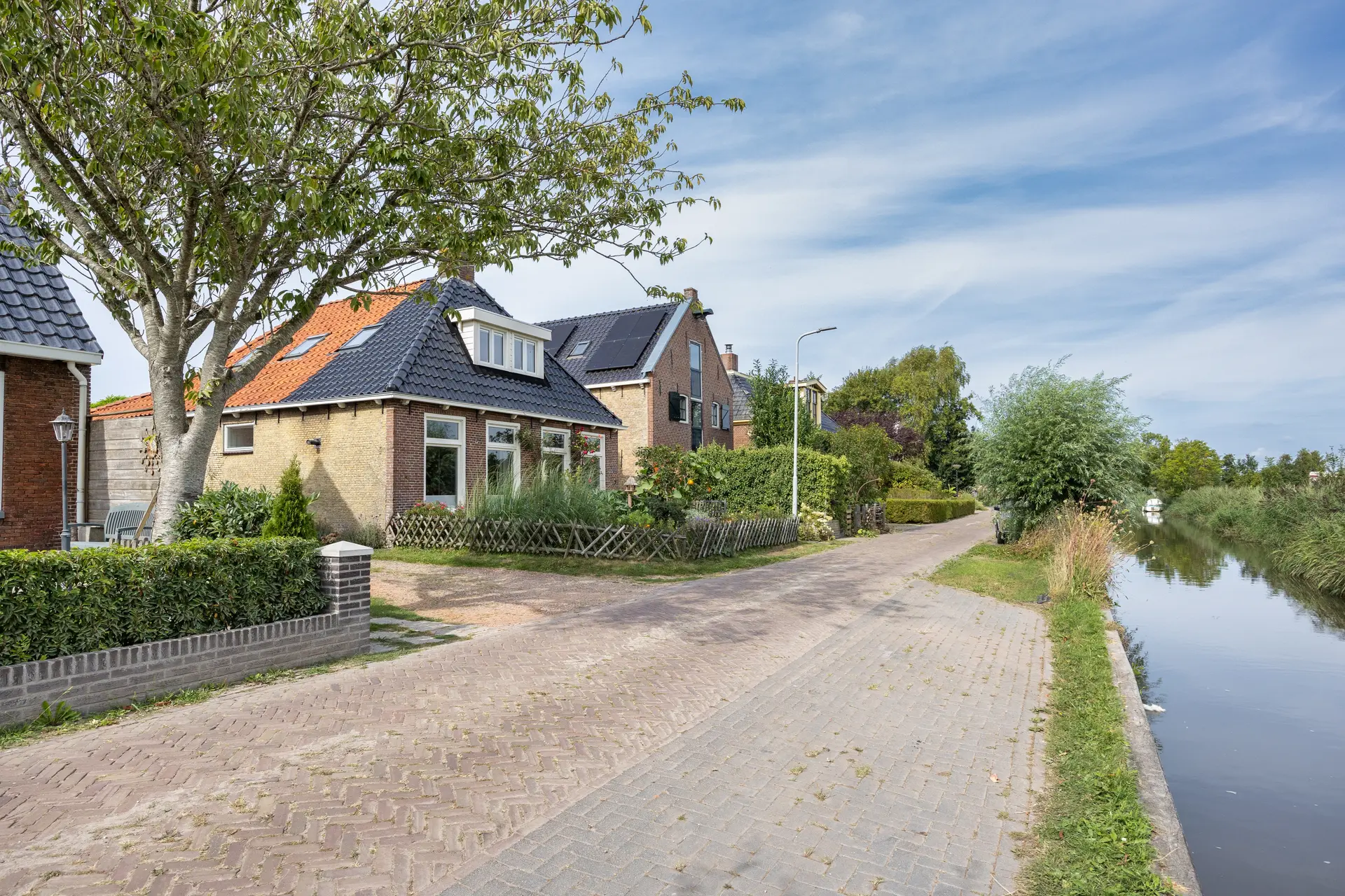 Franekerkade 17, Arum