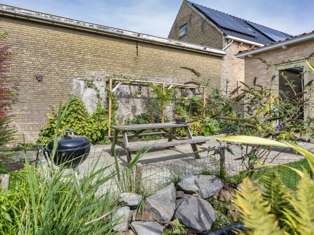 Franekerkade 17, Arum