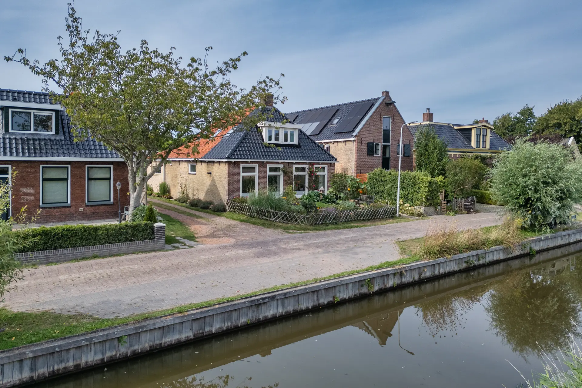 Franekerkade 17, Arum