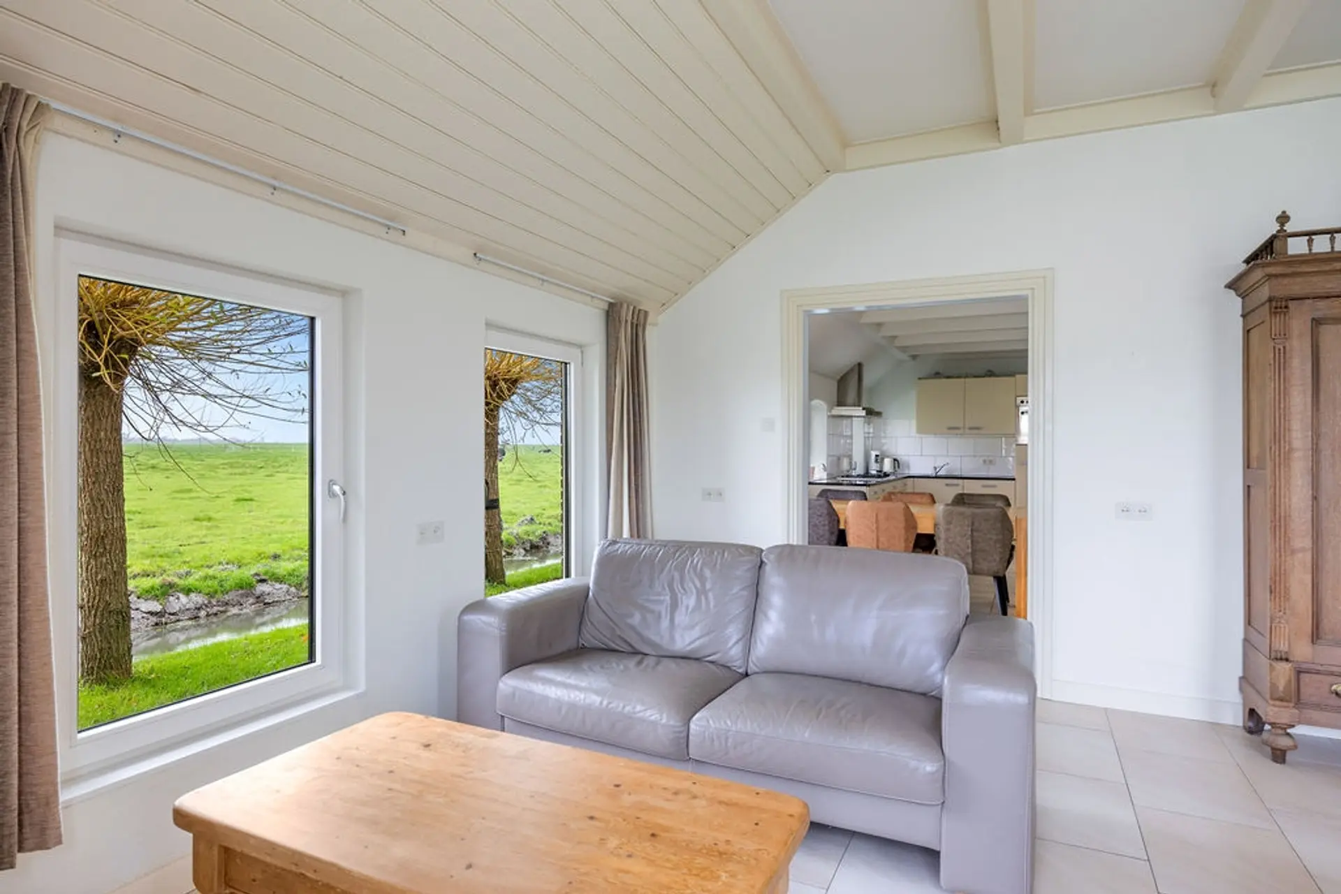 Van der Looswei 36, Blauwhuis