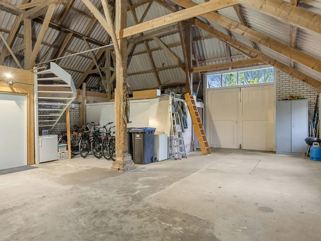 Van der Looswei 36, Blauwhuis