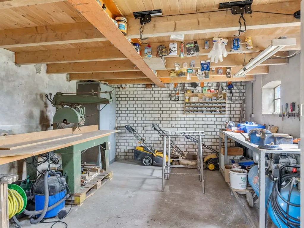 Van der Looswei 36, Blauwhuis