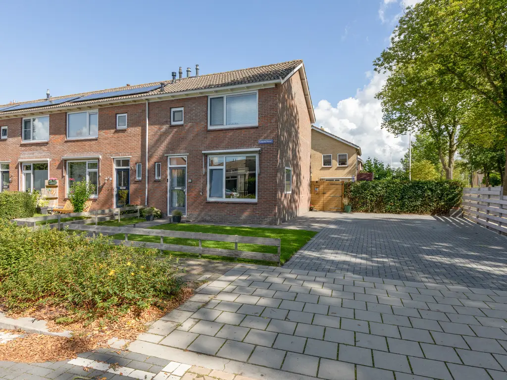 Tjalkstraat 2, Makkum