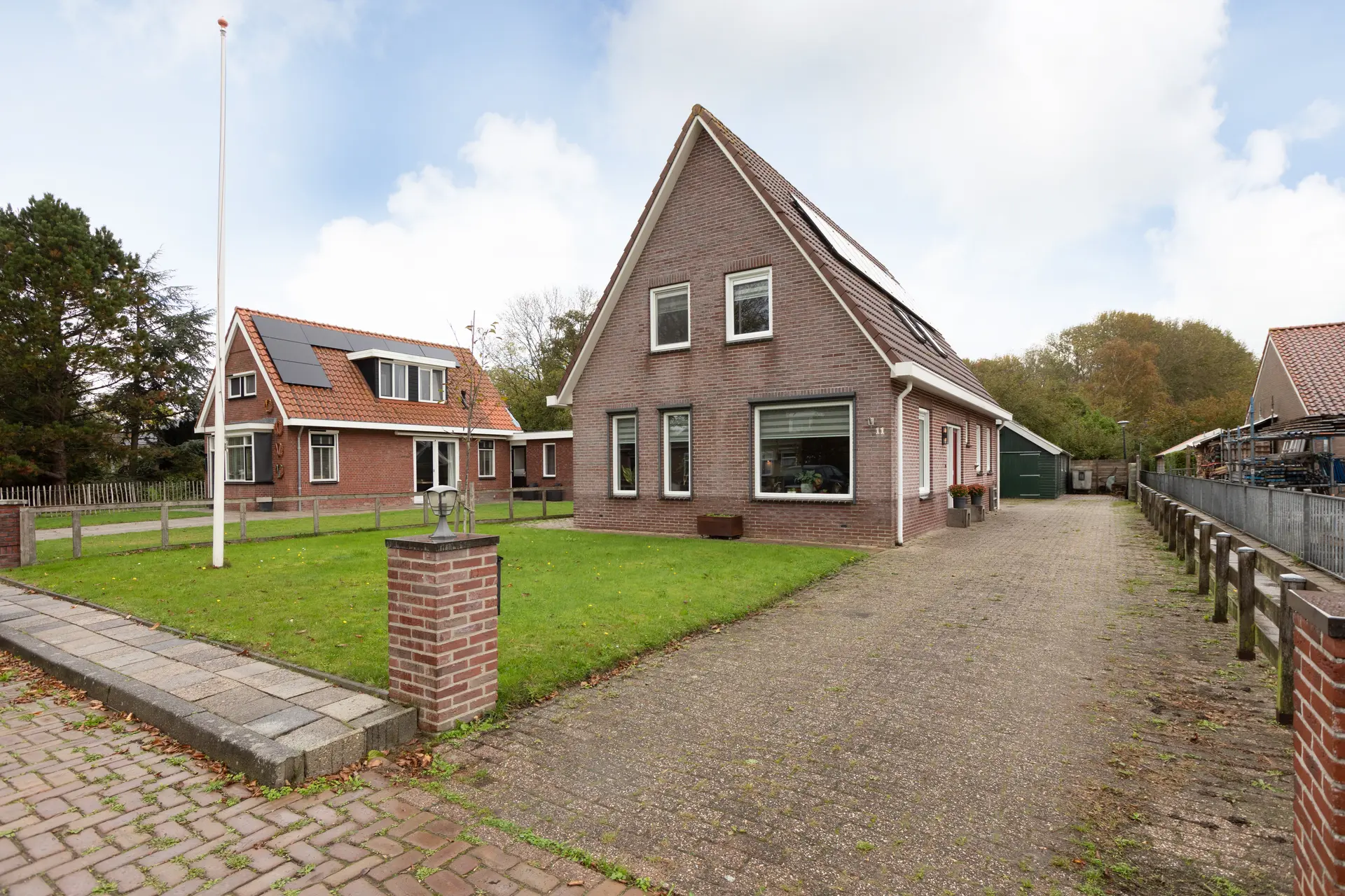 Waaxenserweg 11, Lollum