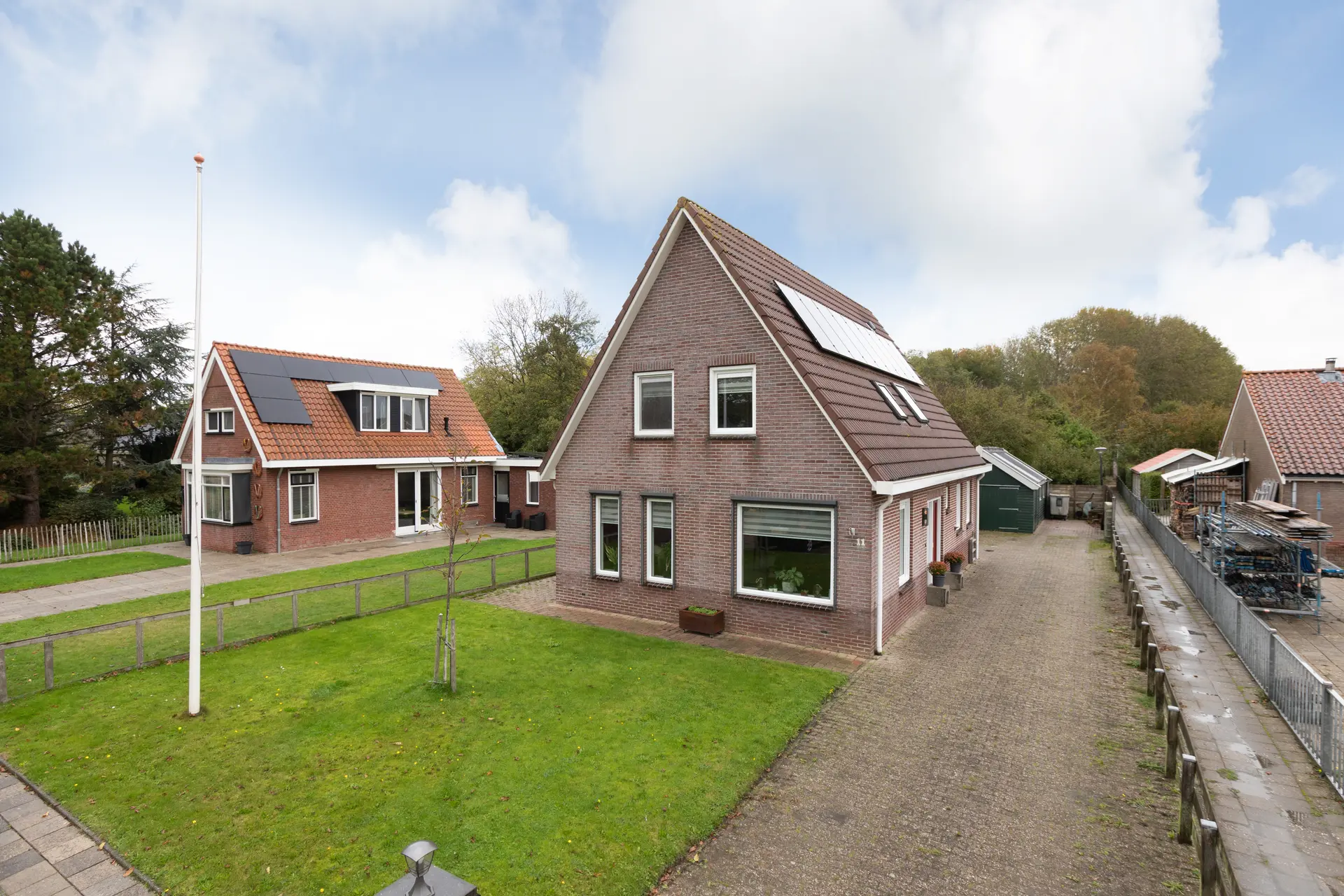 Waaxenserweg 11, Lollum