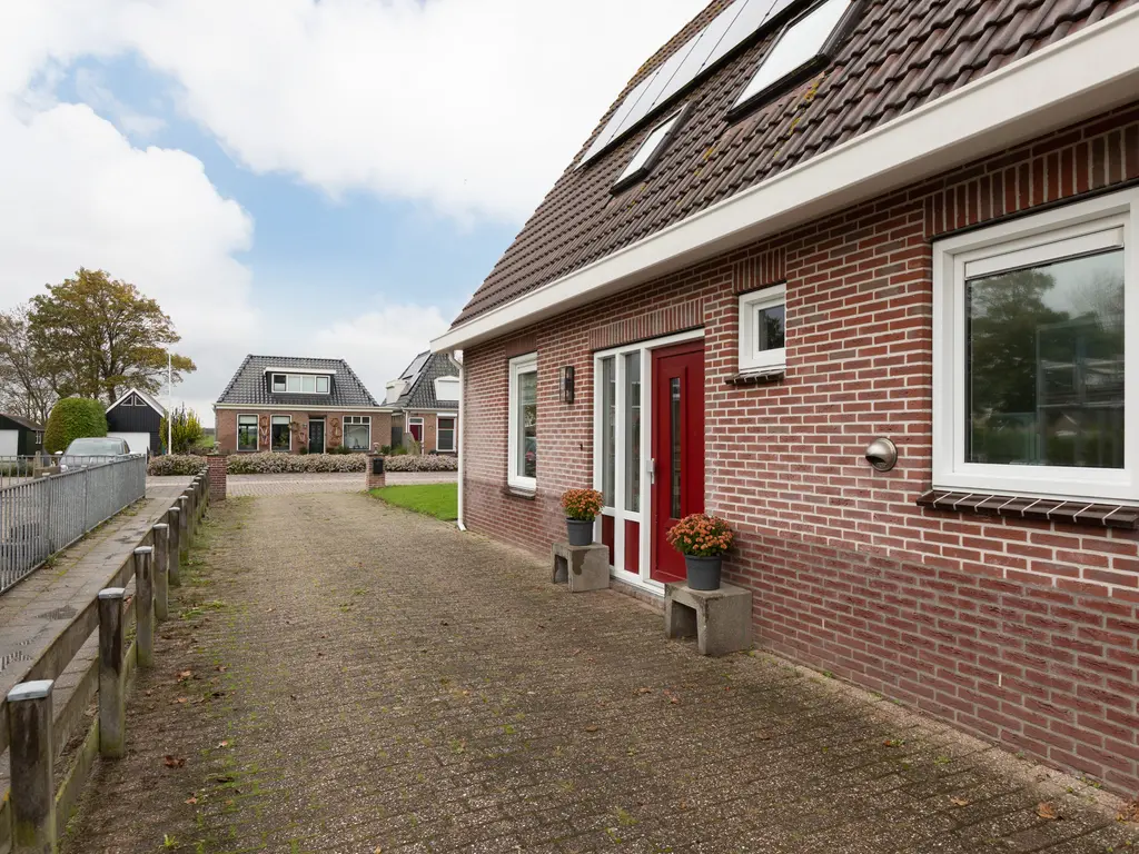 Waaxenserweg 11, Lollum