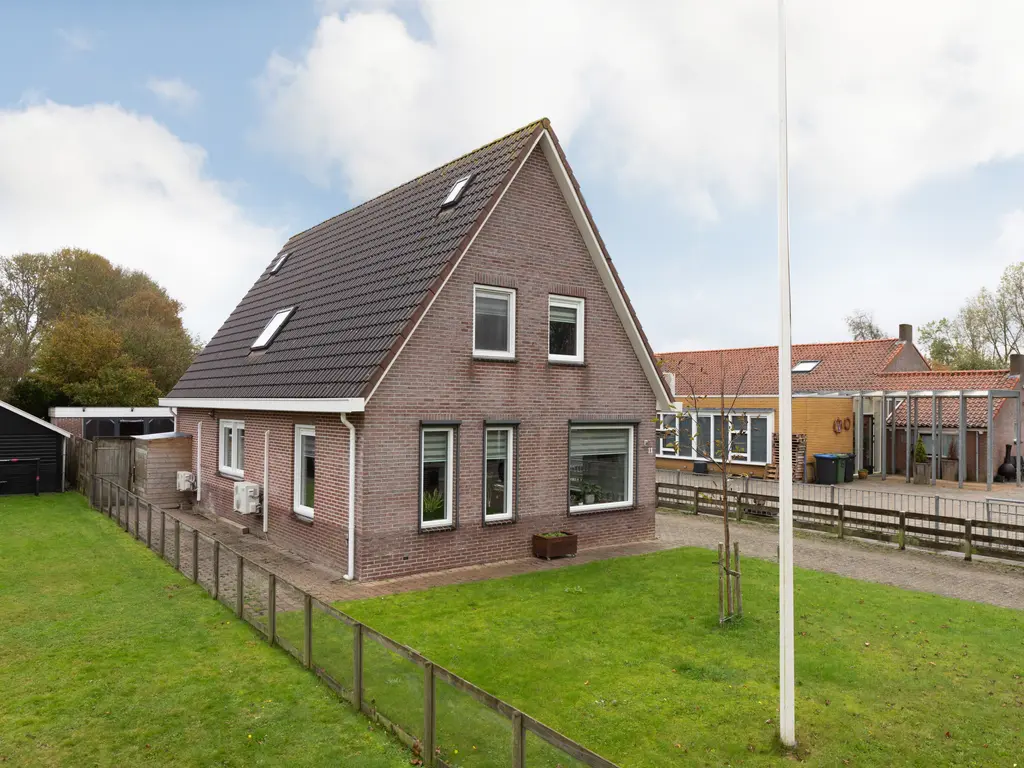 Waaxenserweg 11, Lollum