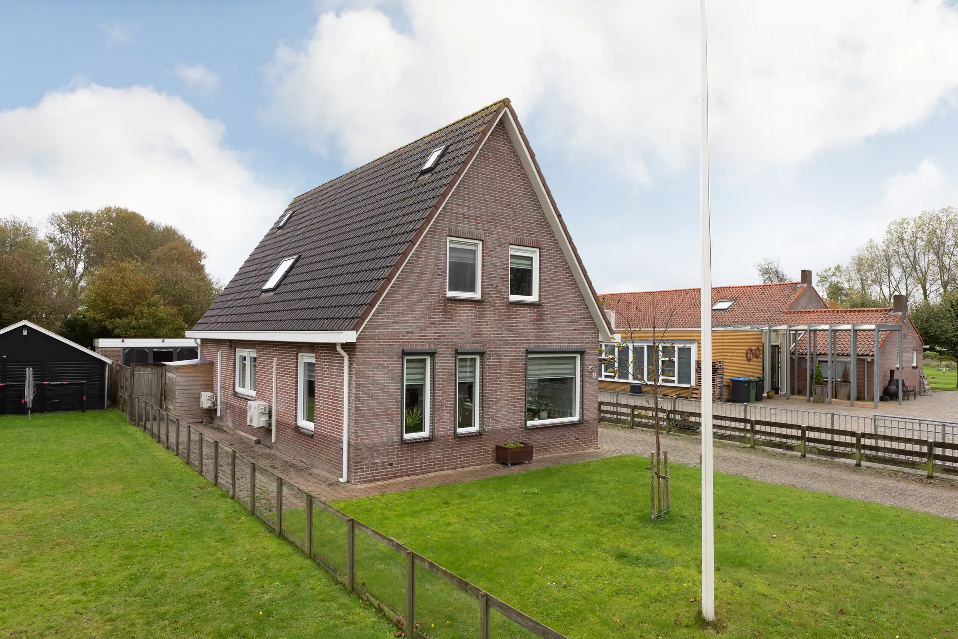 Waaxenserweg 11, Lollum