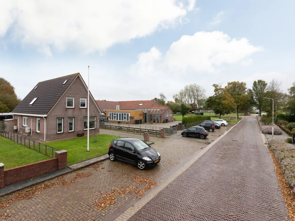 Waaxenserweg 11, Lollum